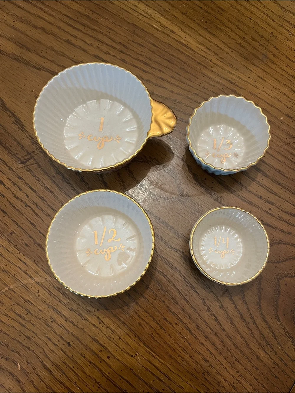 Lapin‎ Regency Stacked Porcelain Pastel Measuring Cups with Gold Rim